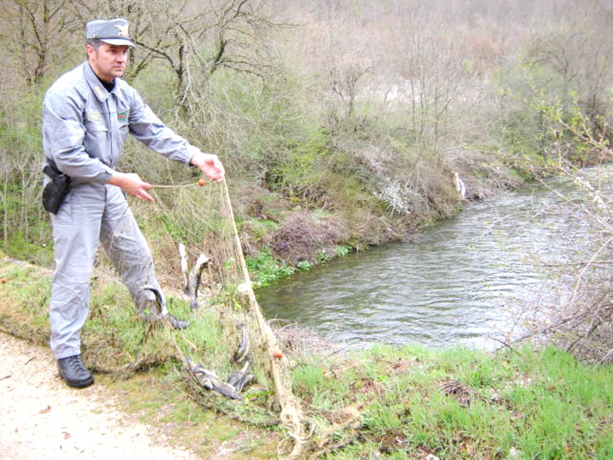 Pesca, sequestro tramaglio