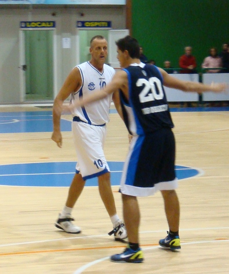 La NPC batte la capolista Gaeta