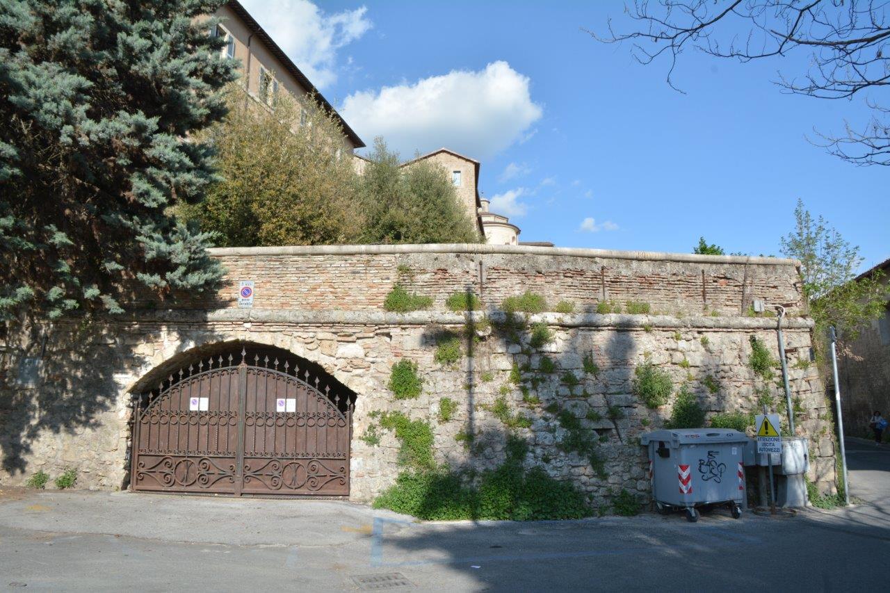 RIETI, ANFITEATRO: RILETTURE, IPOTESI E CONFUTAZIONI