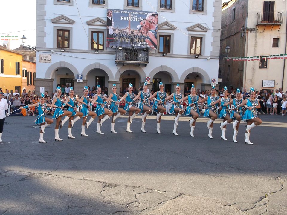 MAJORETTES CASPERIA: PRIME AL CONCORSO FRUSTICA