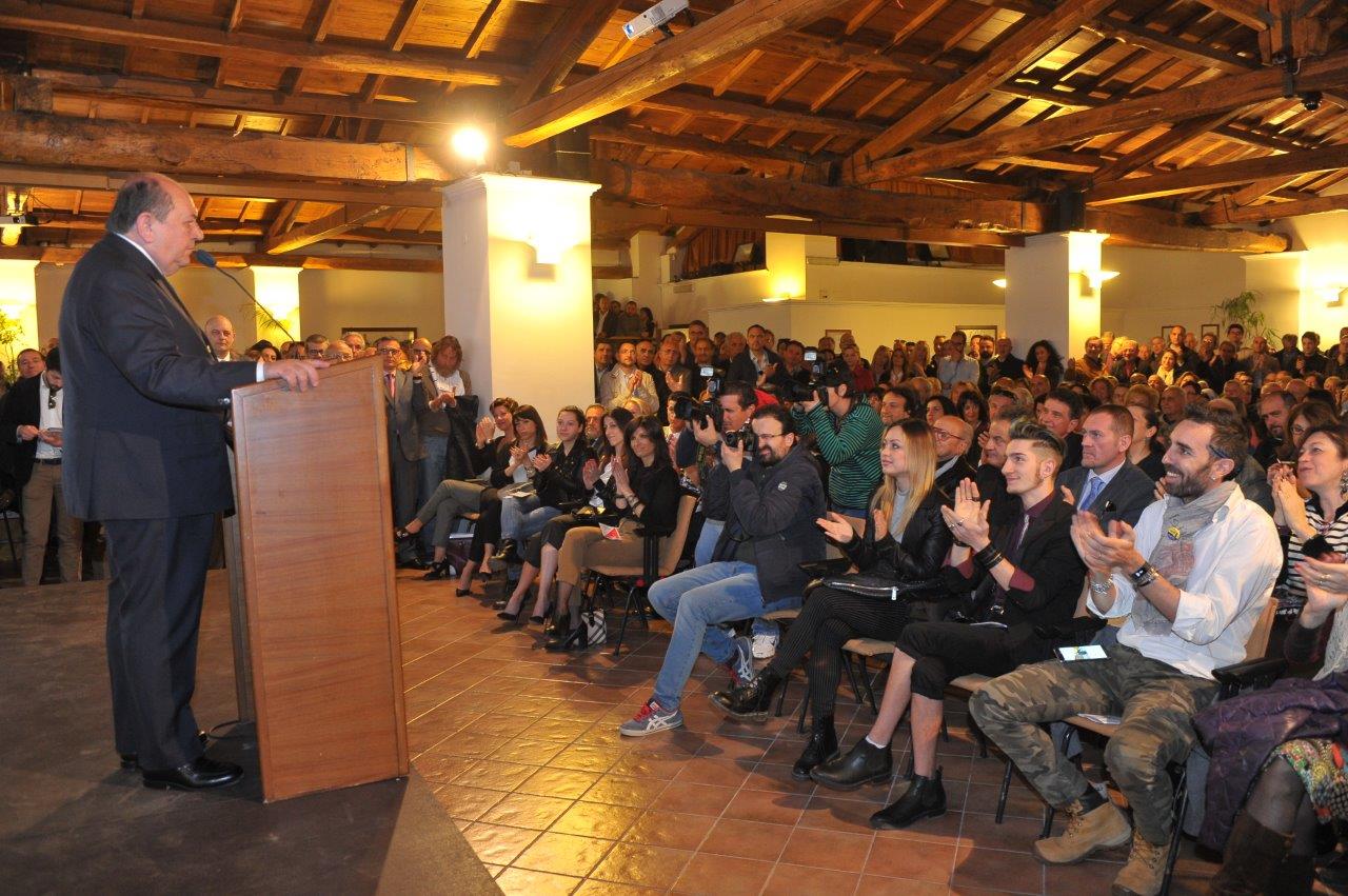 ENTUSIASMO ALLE STELLE PER LA PRESENTAZIONE DI CICCHETTI