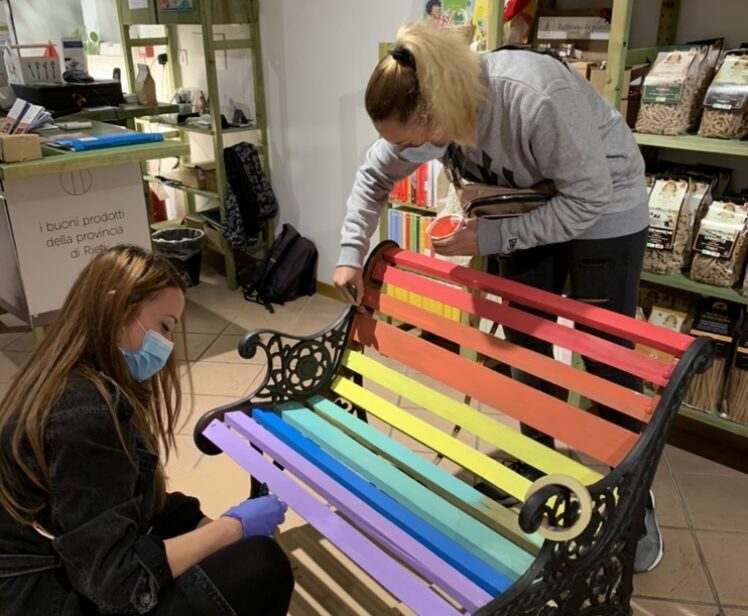 GIRGENTI – PRIMA PANCHINA ARCOBALENO NEL CICOLANO
