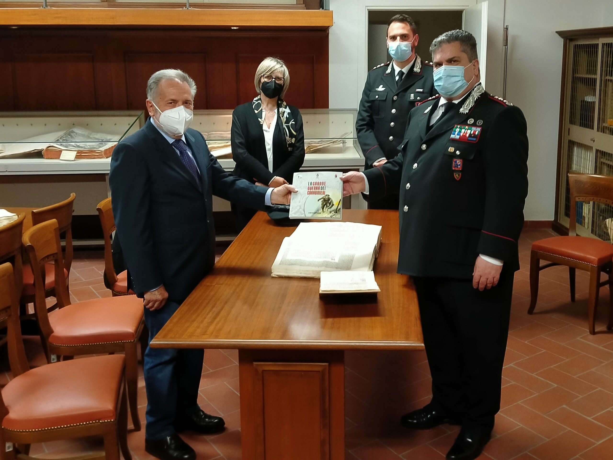RIETI, DONATO ALLA BIBLIOTECA “PARONIANA” IL VOLUME “LA GRANDE GUERRA DEI CARABINIERI”.