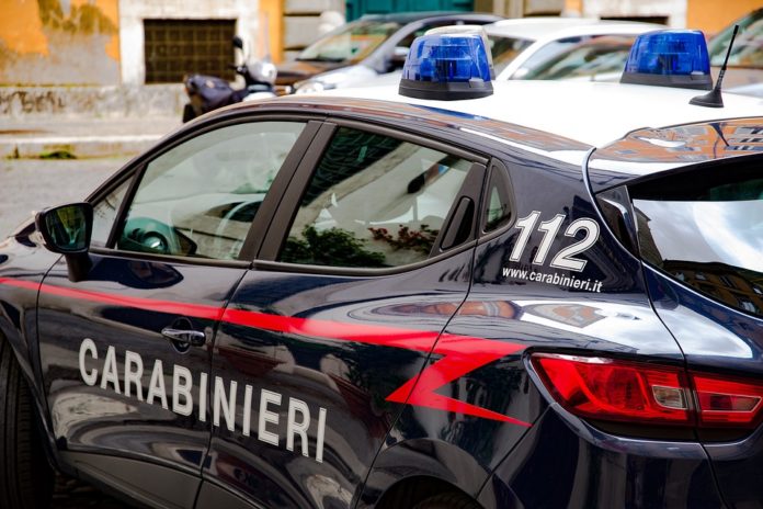 RIETI, AGGREDISCONO UN UOMO: IDENTIFICATI DAI CARABINIERI