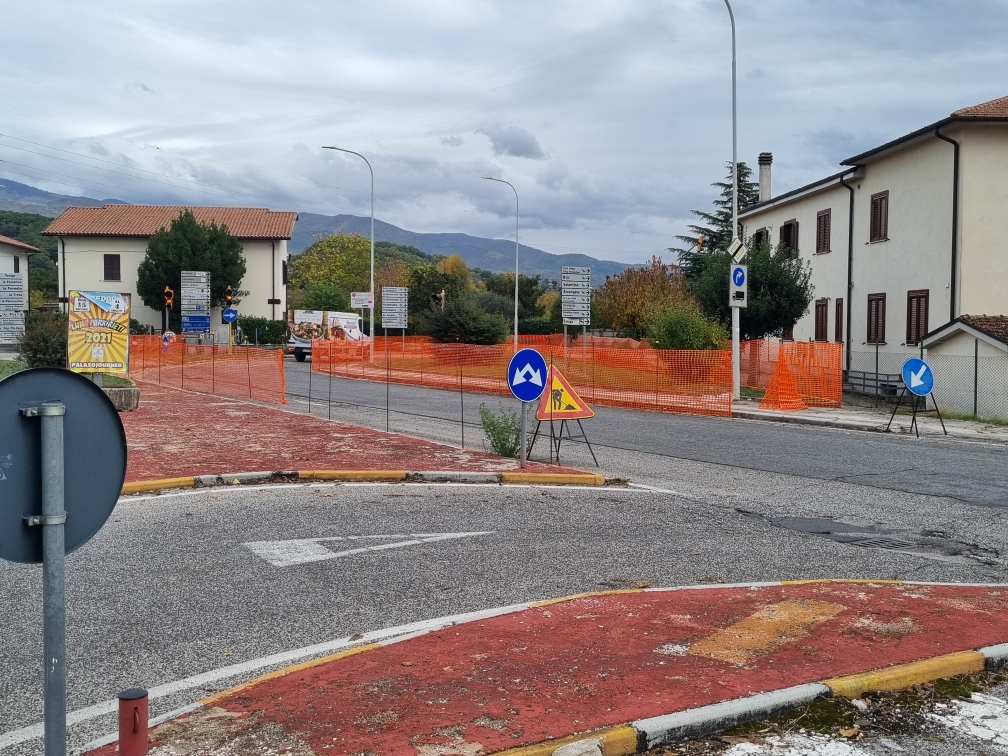 Rieti, avvio cantiere rotatoria Via de Juliis