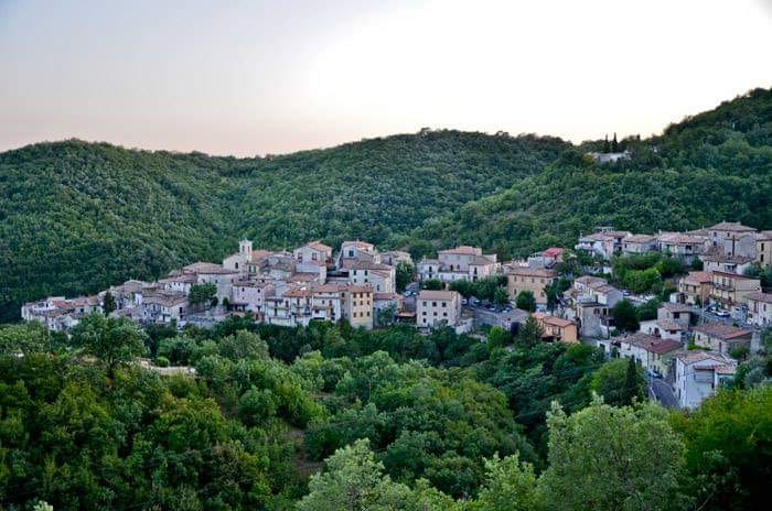 Rivodutri: trekking urbano il 17 dicembre alla scoperta dei presepi