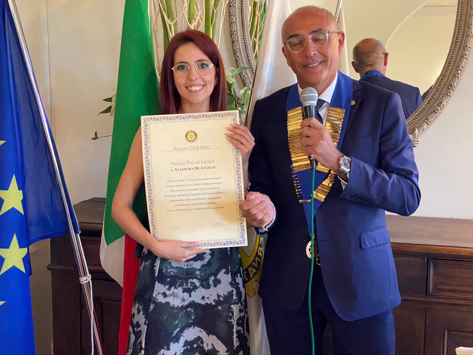 Eleonora De Angelis premiata per la sua tesi in “Grammatica storica italiana – I sonetti reatini di Loreto Mattei” dal Rotary Club Rieti