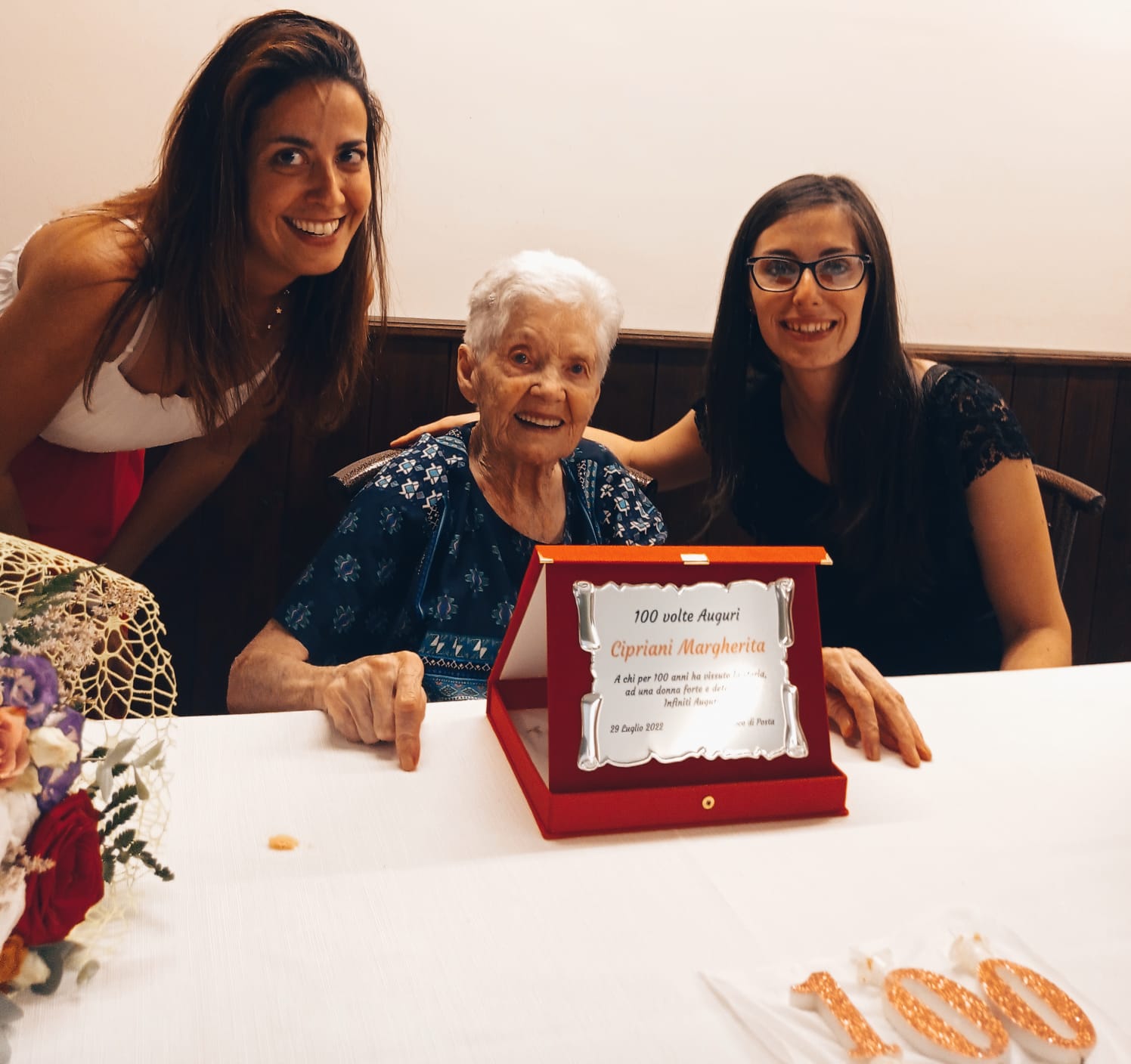 100 VOLTE AUGURI A NONNA MARGHERITA CIPRIANI