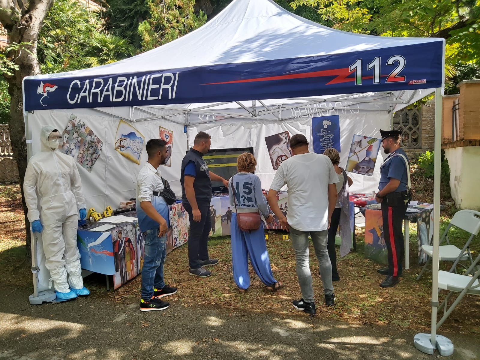 CON UNO STAND SULLE INDAGINI SCIENTIFICHE I CARABINIERI DI RIETI PARTECIPANO AL “FARA NOIR SUMMER FESTIVAL”