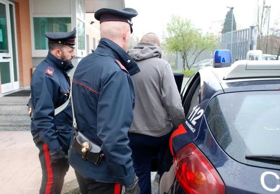 REATINO TRENTENNE ARRESTATO PER SPACCIO DI HASHISH, RESISTENZA E LESIONI A PUBBLICO UFFICIALE