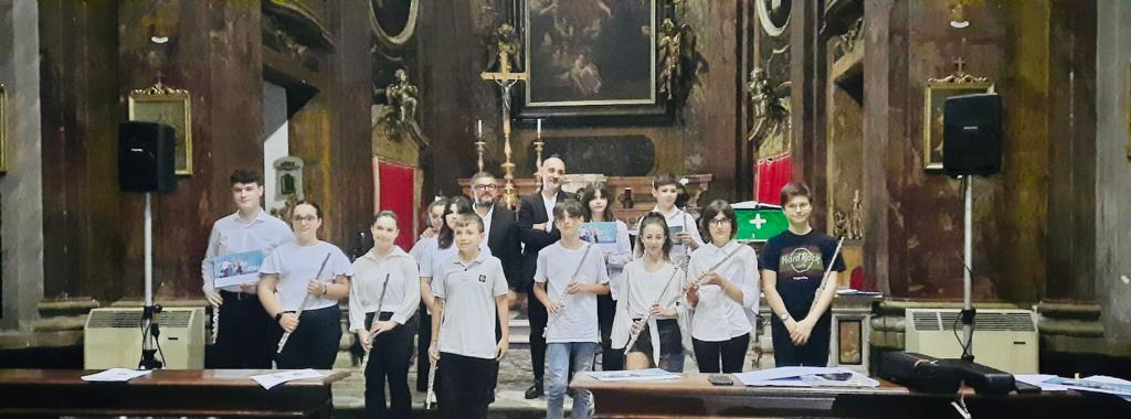 I giovani flautisti nella Chiesta di San Rufo