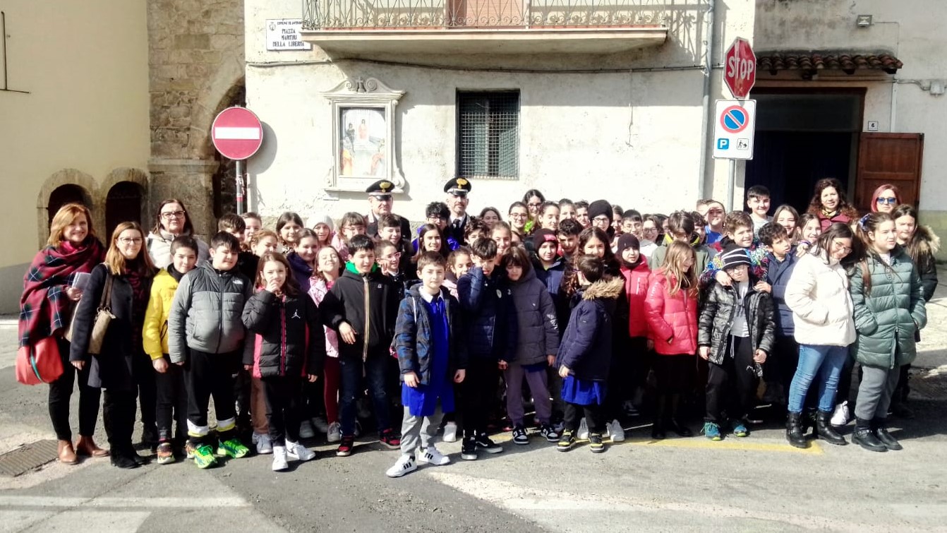 GLI STUDENTI DI BORGOVELINO E ANTRODOCO CARABINIERI PER UN GIORNO