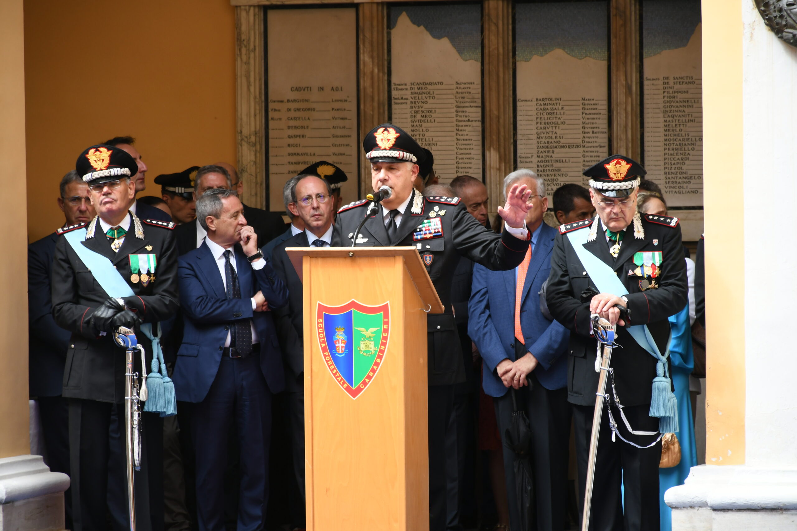 CARABINIERI, CERIMONIA DI CAMBIO DEL COMANDANTE DELLE UNITA’ FORESTALI AMBIENTALI E AGROALIMENTARI