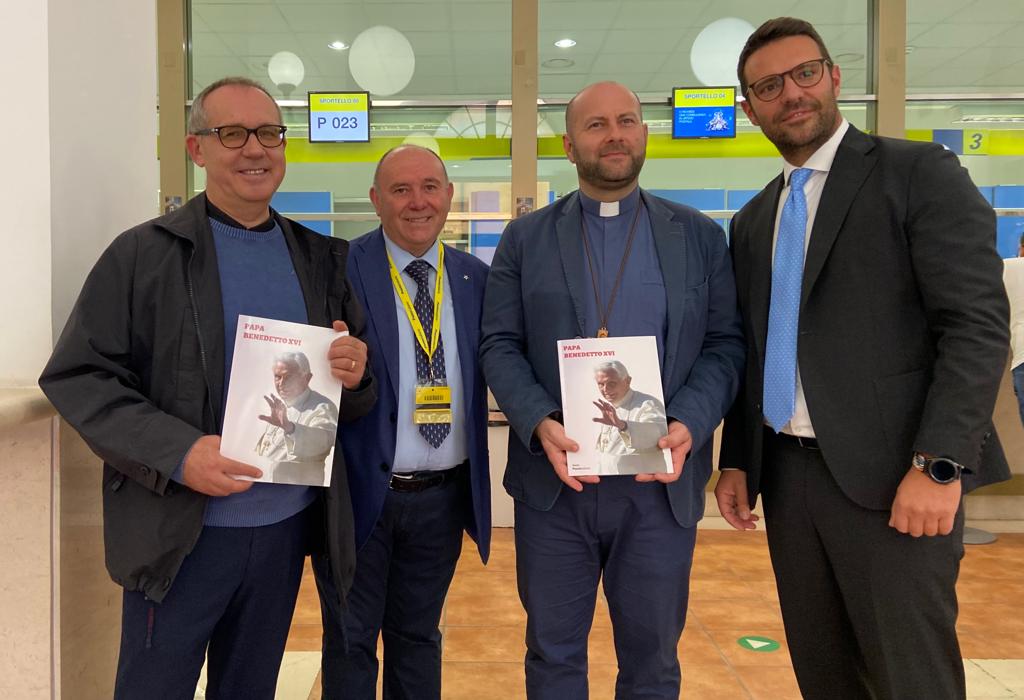 IL VESCOVO DI RIETI E L VICARIO IN VISITA ALL’UFFICIO POSTALE DI VIA GARIBALDI