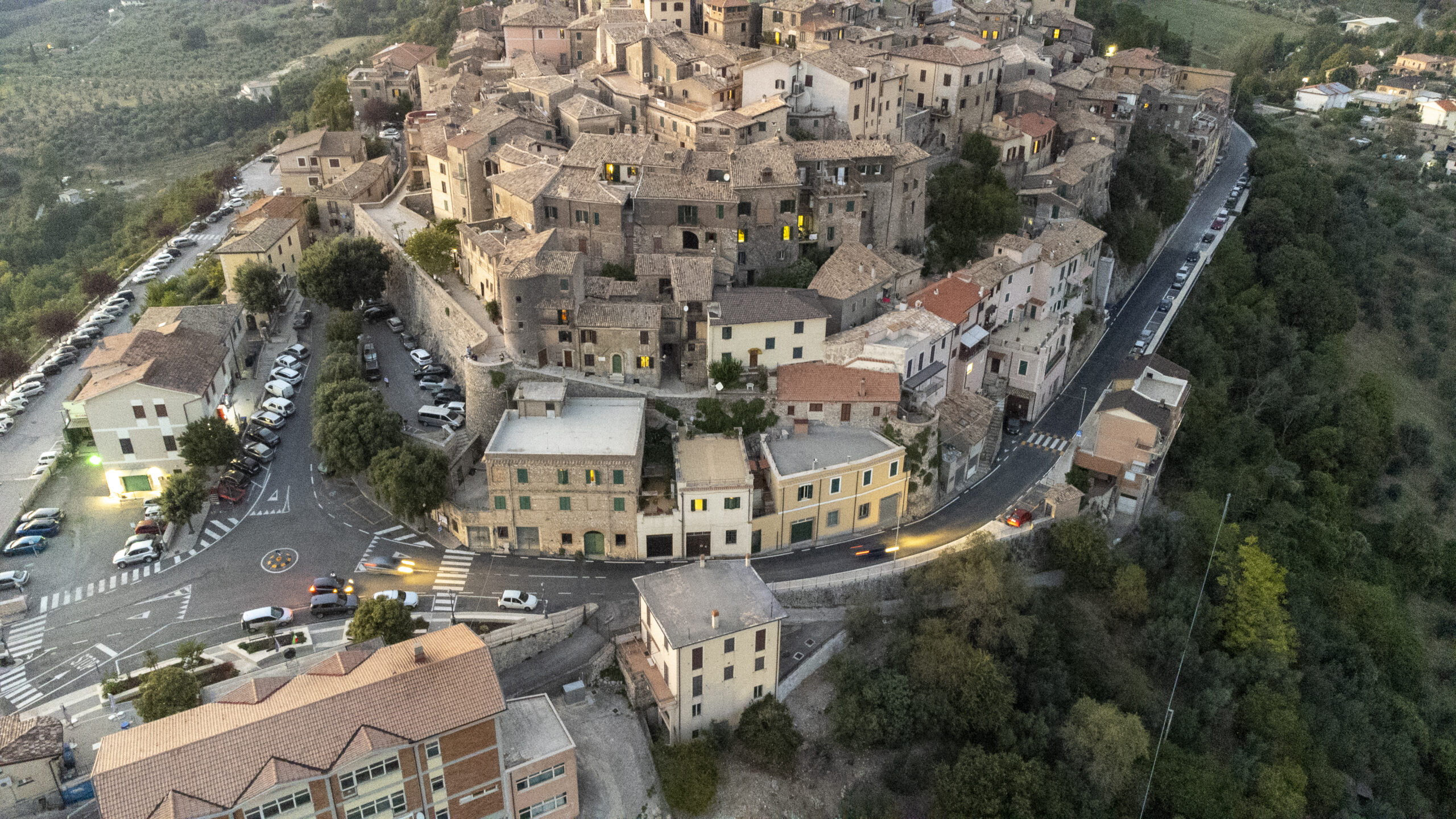 Domani inaugurazione piazza e parcheggio a Casperia