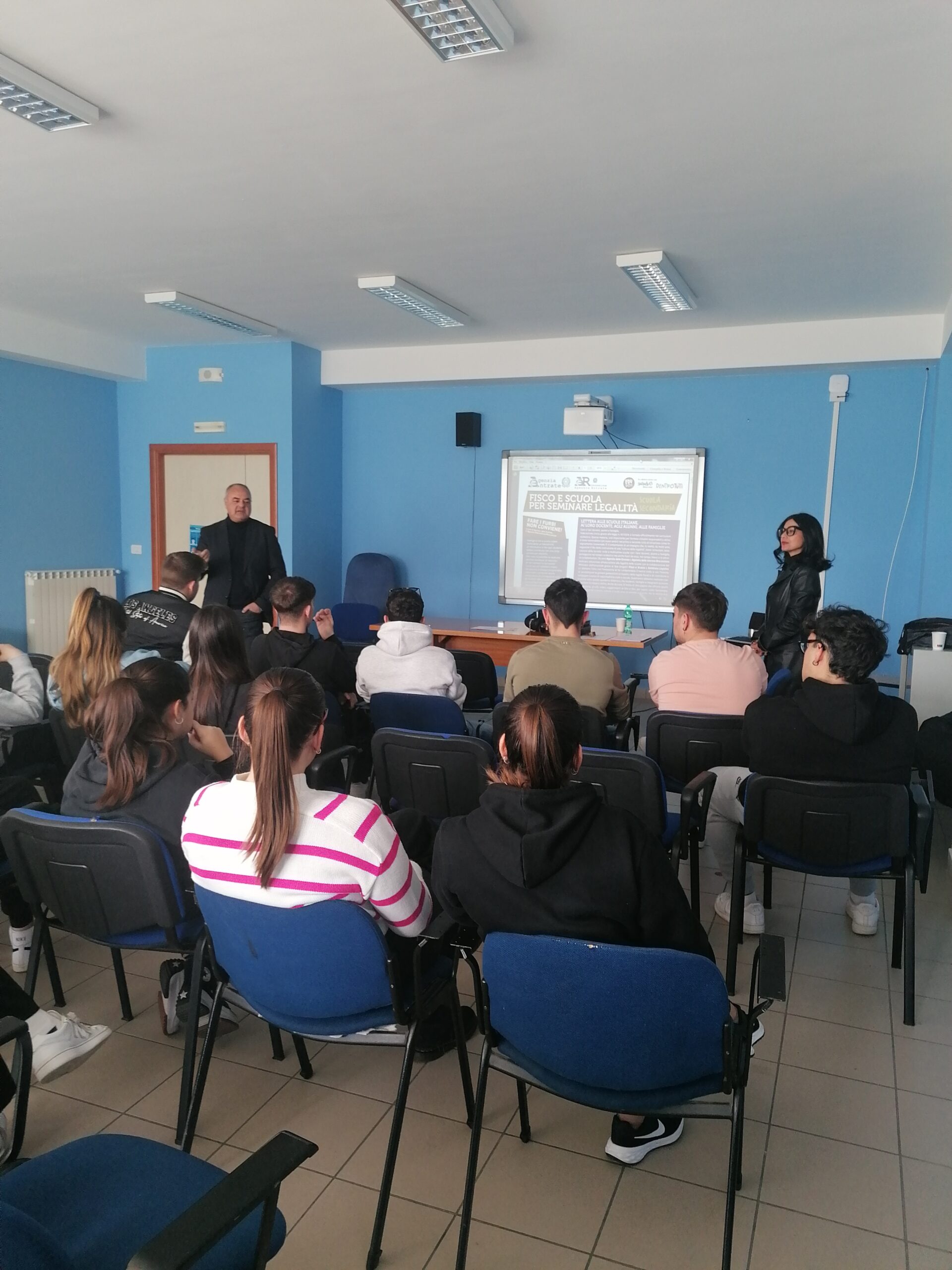 Fisco e Scuola per Seminare Legalità, l’Agenzia delle Entrate di Rieti incontra gli studenti del Luigi di Savoia