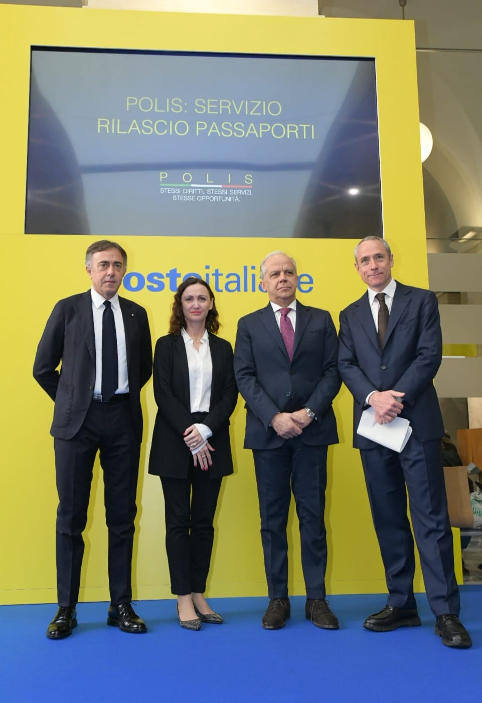 IL PASSAPORTO SI RICHIEDE E SI RINNOVA NEGLI UFFICI POSTALI