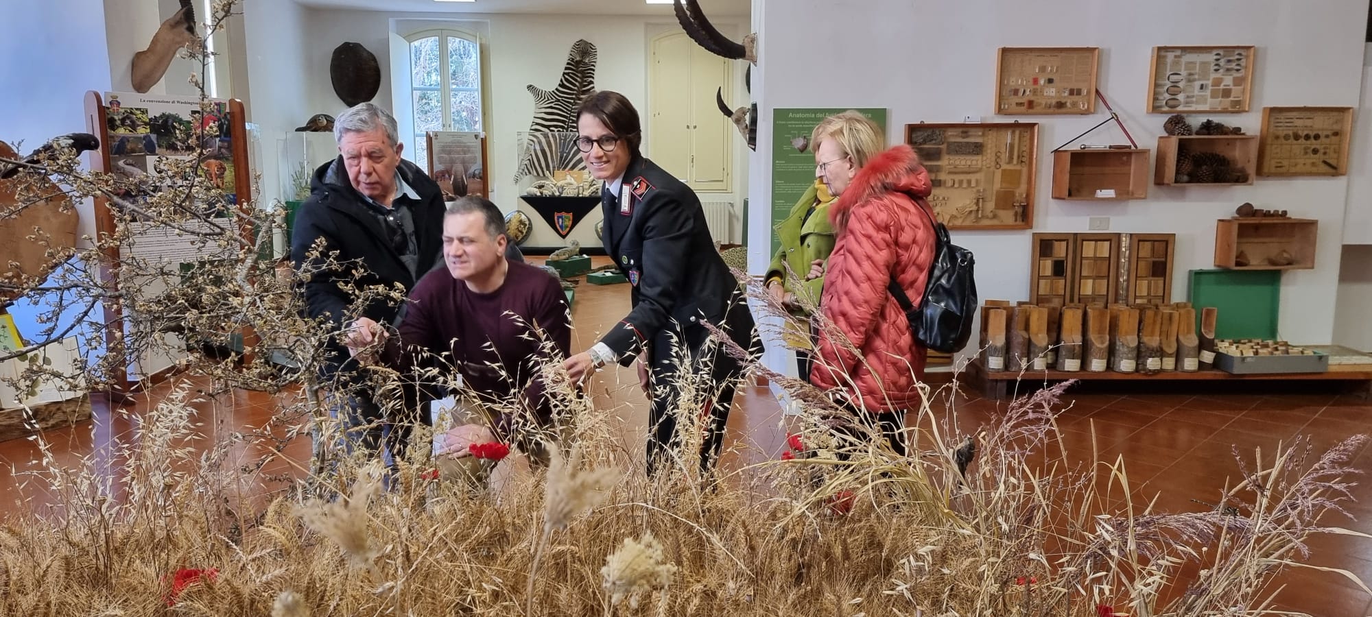 “CON-TATTO” CON LA NATURA: LA SCUOLA FORESTALE CARABINIERI CELEBRA LA GIORNATA NAZIONALE DEL BRAILLE