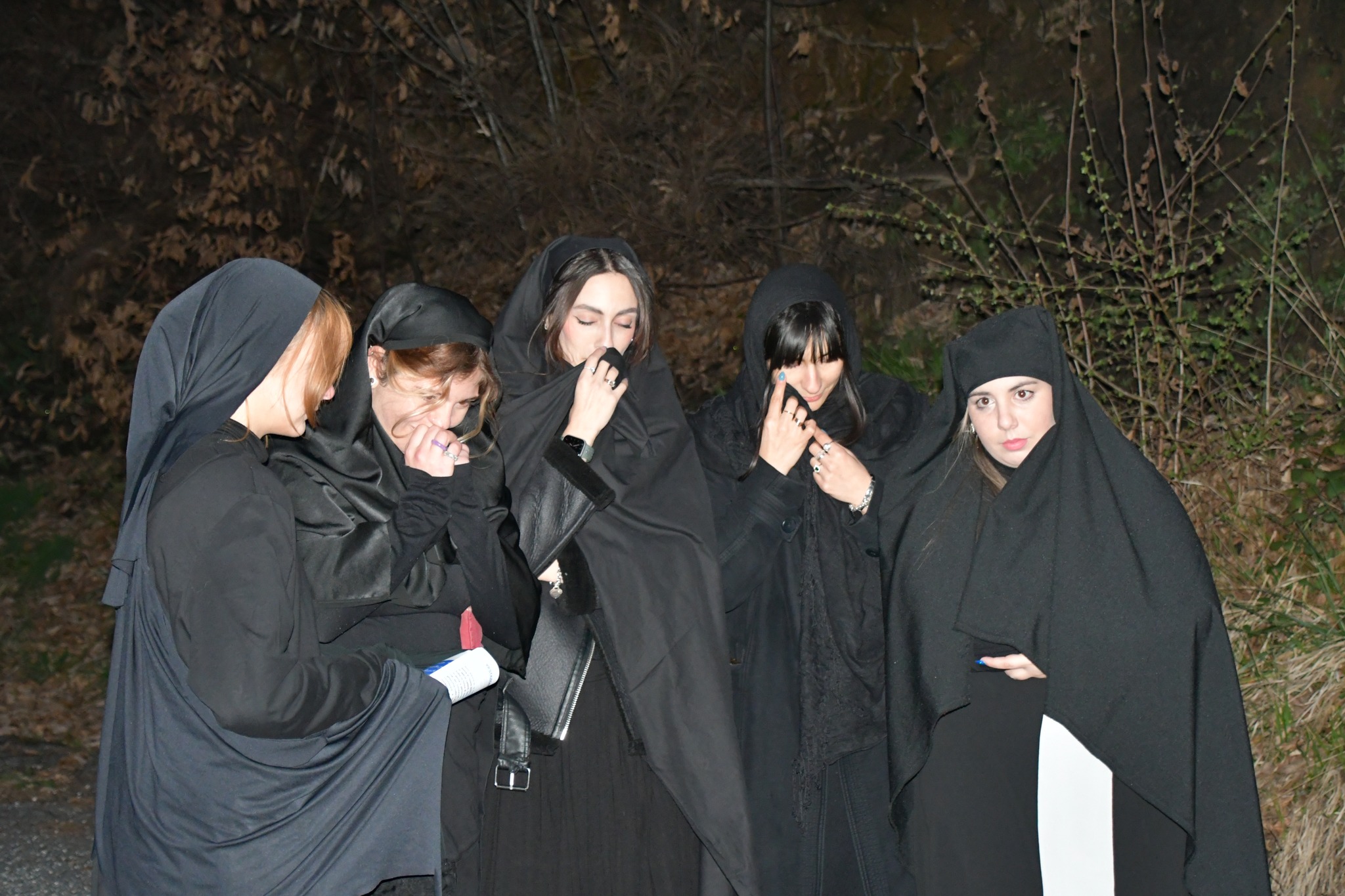 QUANTA EMOZIONE ALLA VIA CRUCIS A PESCOROCCHIANO…