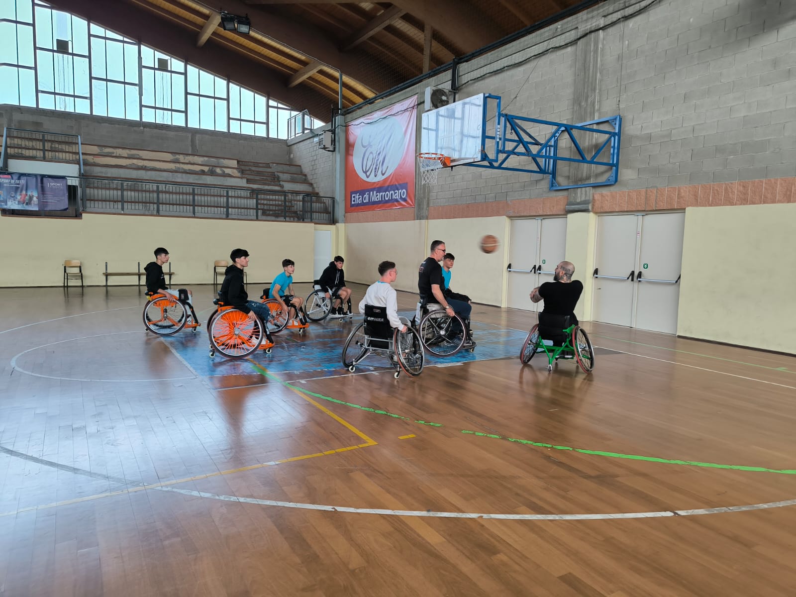 Oggi al PalaCordoni tutti in campo con il basket in carrozzina!