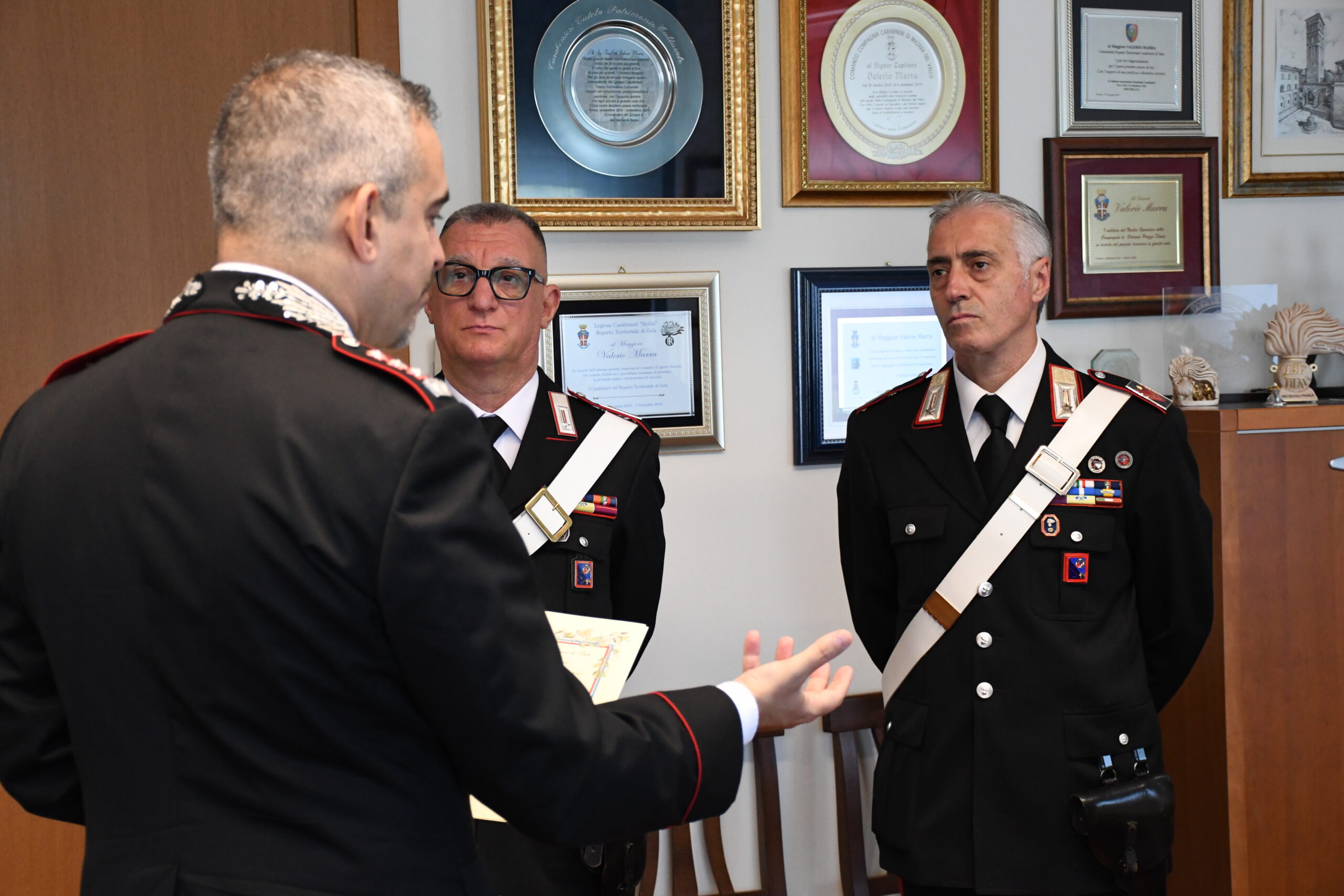 IL COMANDO PROVINCIALE CARABINIERI SALUTA GLI APPUNTATI SCELTI QUALIFICA SPECIALE BUSIELLO E LEONARDI