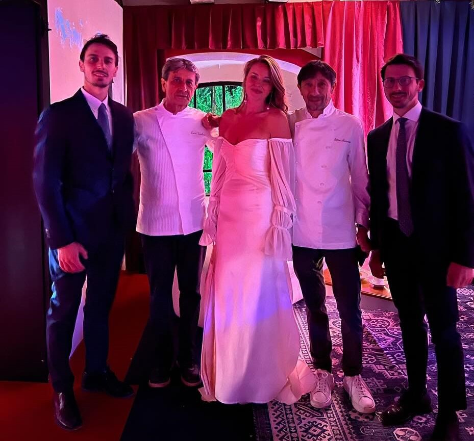 LA CUCINA DEI FRATELLI SERVI AL MATRIMONIO DELLA PRINCIPESSA CLARISSA FURSTENBERG SUL DANUBIO