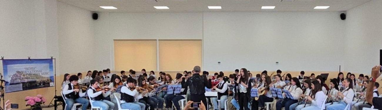 L’ORCHESTRA DELLA “RICCI” TRIONFA ANCHE AD ISCHIA!