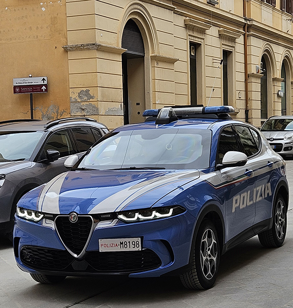 Foto comunicato stampa del 23 gennaio 2026 – volante arresta marocchino