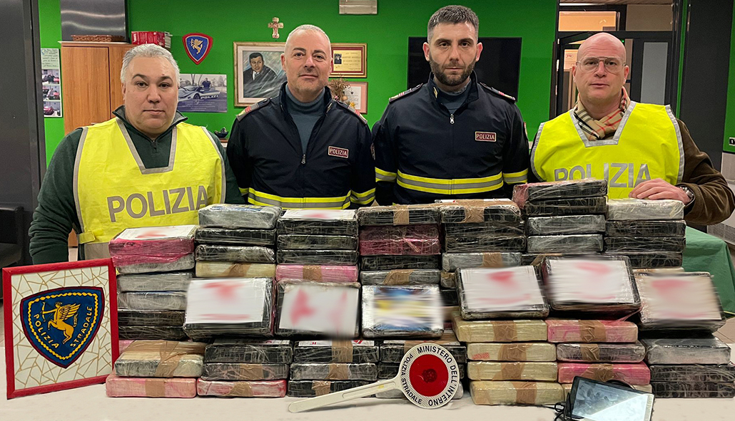 foto comunicato stampa 22 gennaio 2026 – STRADALE ROMA NORD SEQUESTRO 110 KG COCAINA DA UTILIZZARE