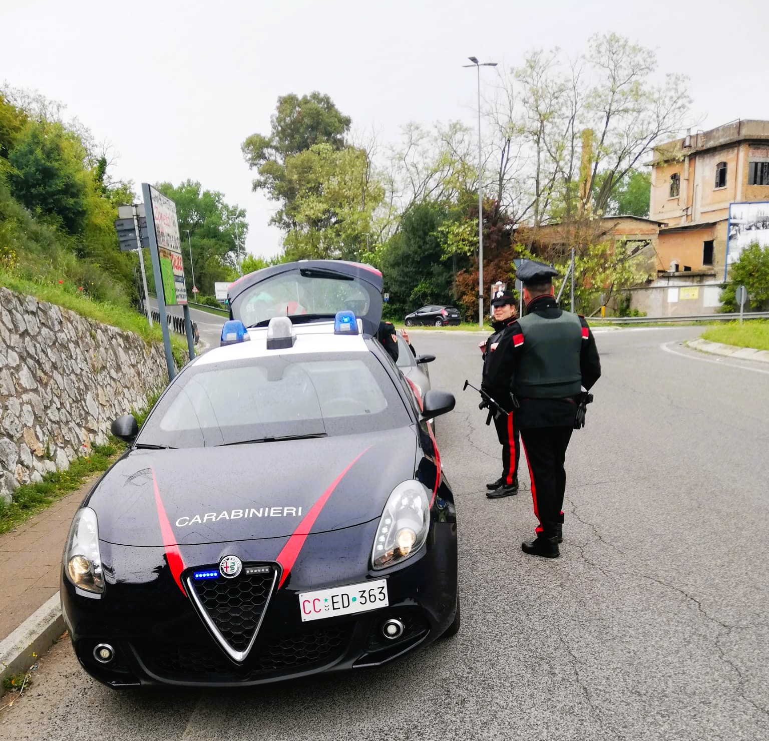 MINACCIA CON UNA PISTOLA, DENUNCIATO DAI CARABINIERI