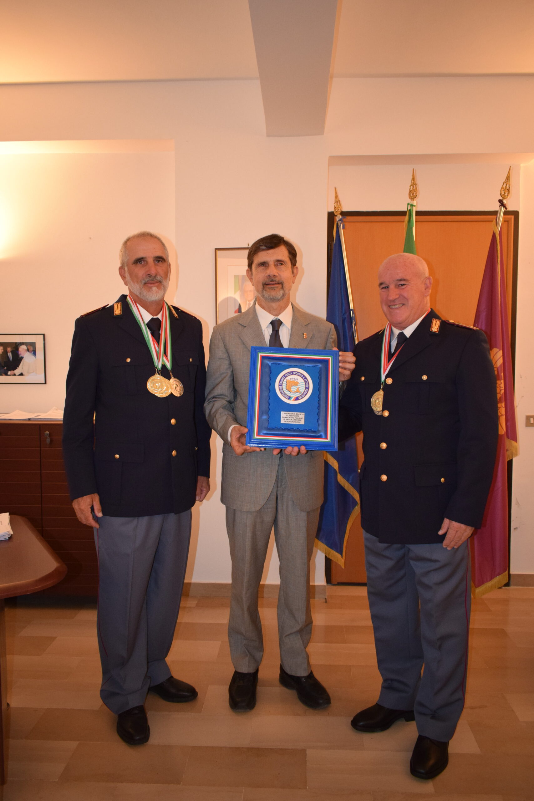DUE POLIZIOTTI REATINI NELLA SQUADRA DELLA POLIZIA DI STATO CHE CONQUISTA IL PRIMO POSTO NEL CAMPIONATO ITALIANO INTERFORZE DI PESCA SPORTIVA FEEDER