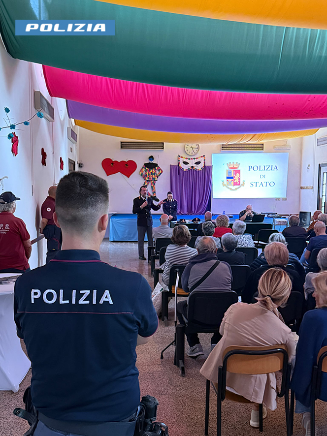 GIORNATA DEDICATA AI NONNI, INCONTRO CON LA POLIZIA DI STATO PER PARLARE DI TRUFFE AI DANNI DEGLI ANZIANI